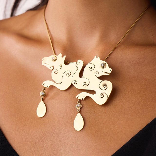 1970s Vintage Diamond 14k Yellow Gold Double Dragon Pendant Necklace For Sale - Image 5 of 6