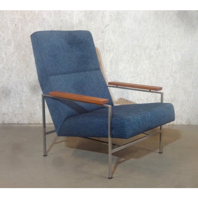 In his designs, Rob Parry experimented with new materials and techniques. For instance, he created a dining chair made of...