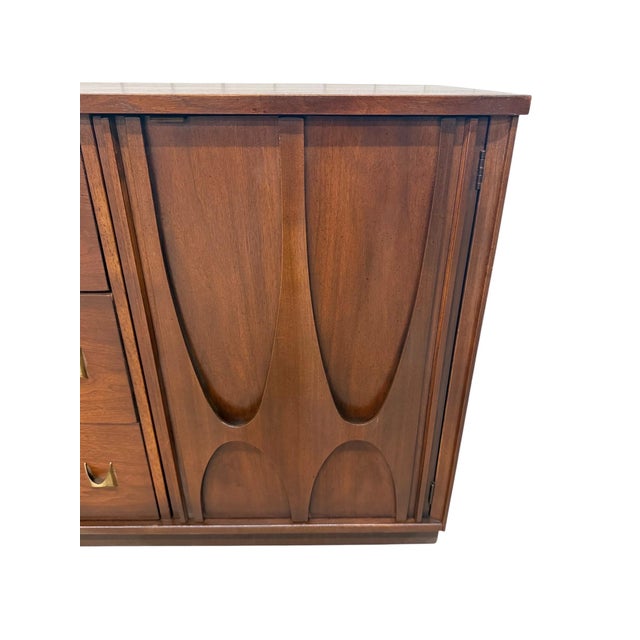 Mid-Century Modern Broyhill Brasilia Walnut Dresser For Sale - Image 10 of 14