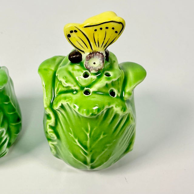 1970s Vintage Boho Chic Hollywood Regency Lettuce Leaf Salt & Pepper Shakers - A Pair. For Sale - Image 9 of 11