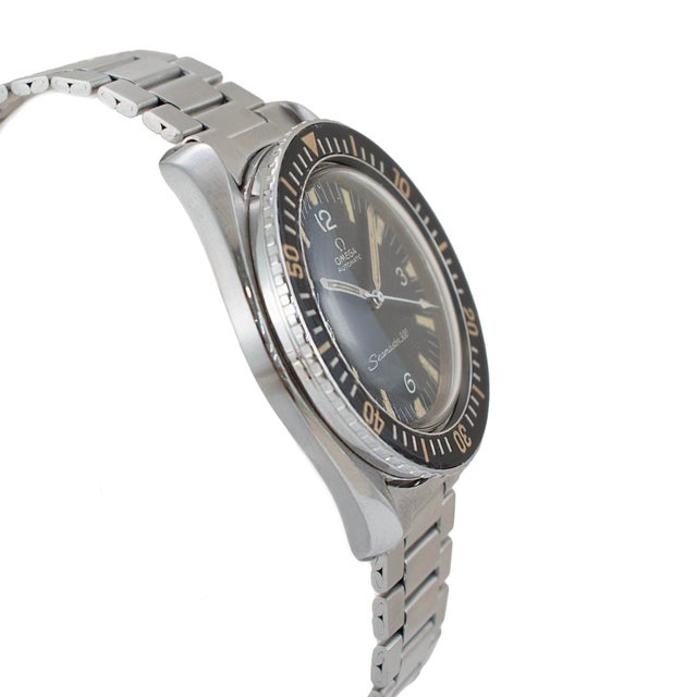 Modern Vintage 1966 Omega Seamaster 300 41mm X 48mm 165.024 Black Steel Automatic Watch For Sale - Image 3 of 10