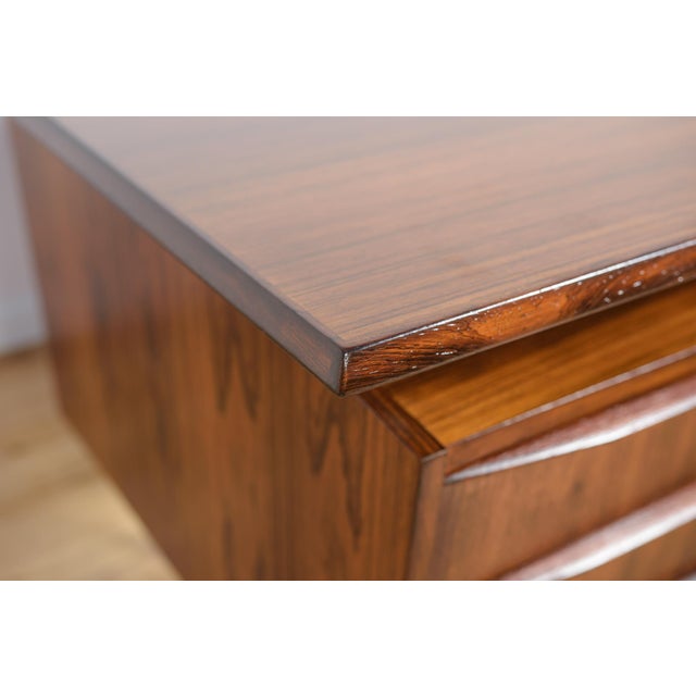 1960s Mid-Century Modern Freestanding Rosewood Desk, Denmark, 1960s For Sale - Image 5 of 18