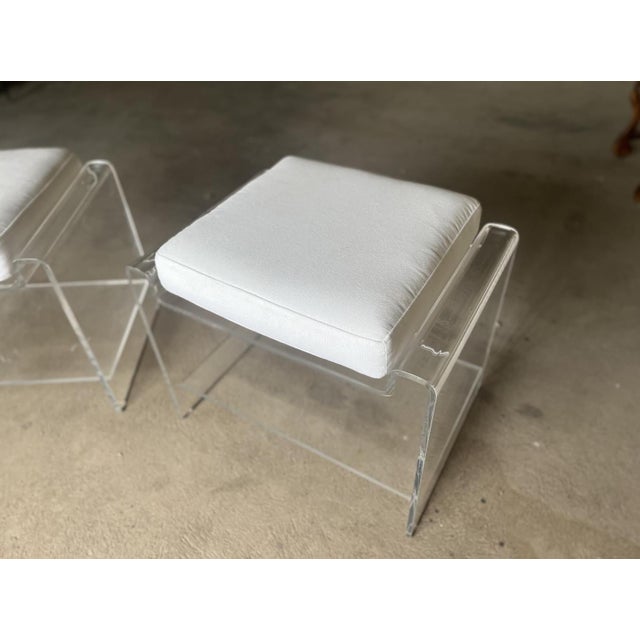Mid-Century Modern Pair of Lucite Waterfall Ottomans in the Style of Charles Hollis Jones For Sale - Image 3 of 7