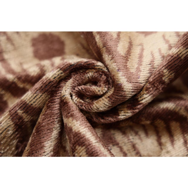 Hand-Knotted Terracotta Rose Silk Velvet Pillow - 20x20 Ikat Ogee For Sale In San Francisco - Image 6 of 8