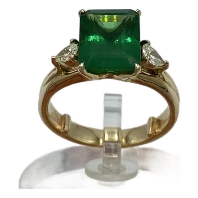 7 Ct Emerald 14 Kt Yellow Gold Ring For Sale