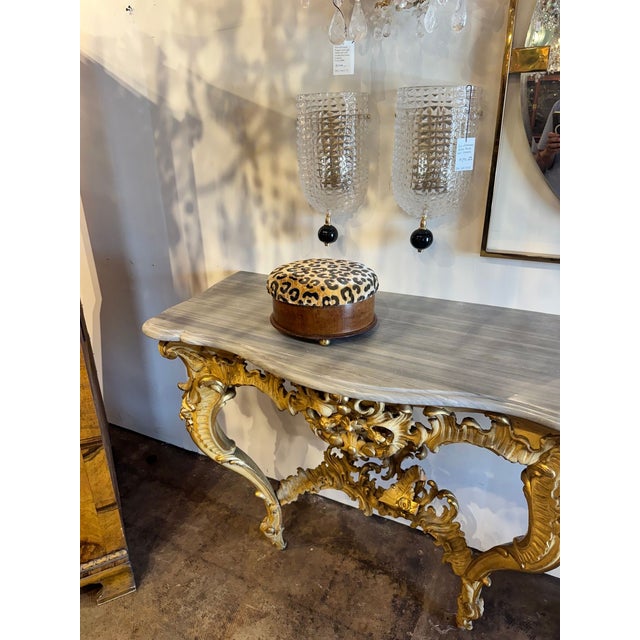 The 19th English stool with Scalamandre fabric is a luxurious and elegant piece of furniture . Made in the 19th century,...