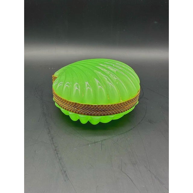 Napoleon III French Green Opaline Shell-Shaped Box, in Flawless conditions. Designed before 1890