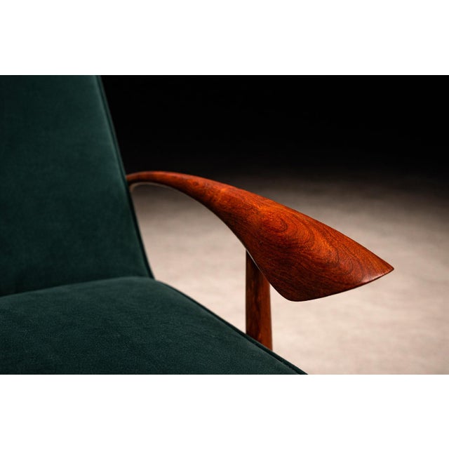 Mid-Century Modern Pair of Armchairs in Brazilian Hardwood & Green Velvet by Liceu De Artes E Ofícios, 1960s For Sale - Image 3 of 13