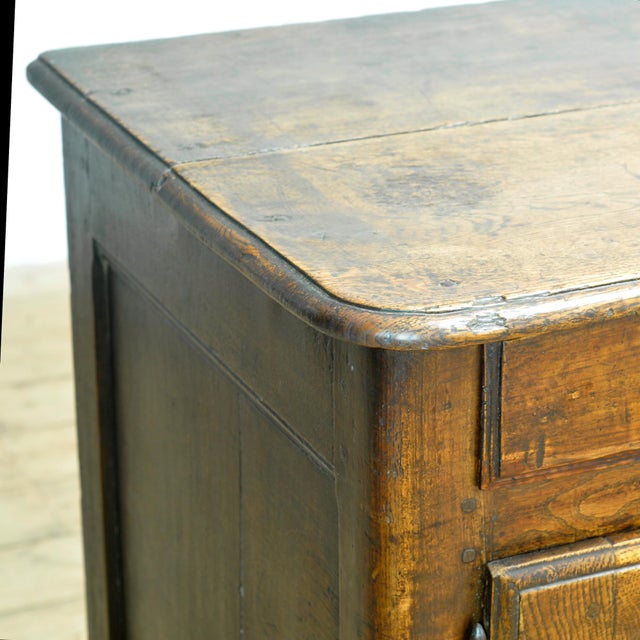 Brown Antique Louis XV Commode in Oak, 1750 For Sale - Image 8 of 16