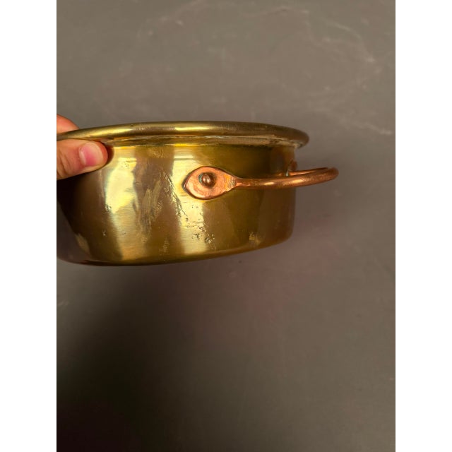 Mid-19th Century French Brass Cooking Pot With Copper Handles, Circa 1850 For Sale In Indianapolis - Image 6 of 9