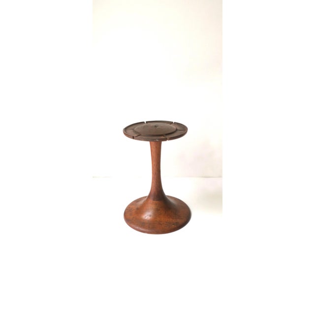 A beautiful and well-made wood hat stand, Midcentury Modern period, circa mid-20th. A great piece for personal use or...