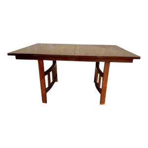 Mid 20th Century Walnut Dining Table With 2 Leaves.