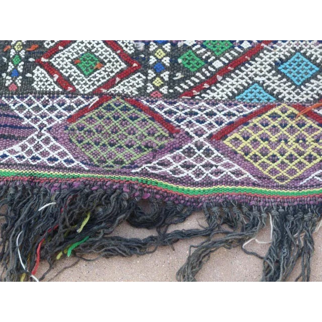 1960s Vintage Zemmour Moroccan Berber Rug Runner For Sale In Palm Springs - Image 6 of 13