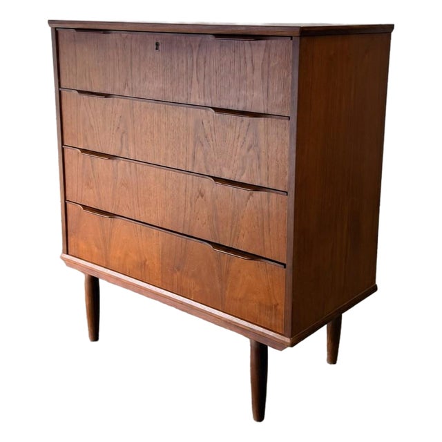 Vintage Danish Modern Teak 4 Drawer Chest of Drawers Commode, Ejsing Mobelfabrik Attributed 1960s For Sale