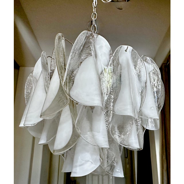 1960s Mazzega Murano Clear White Petal Chandelier For Sale - Image 5 of 18