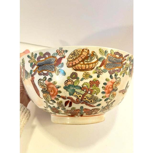 Mid 20th Century Vintage Chinese Famille Rose Hand Painted Bowl For Sale In Orlando - Image 6 of 9