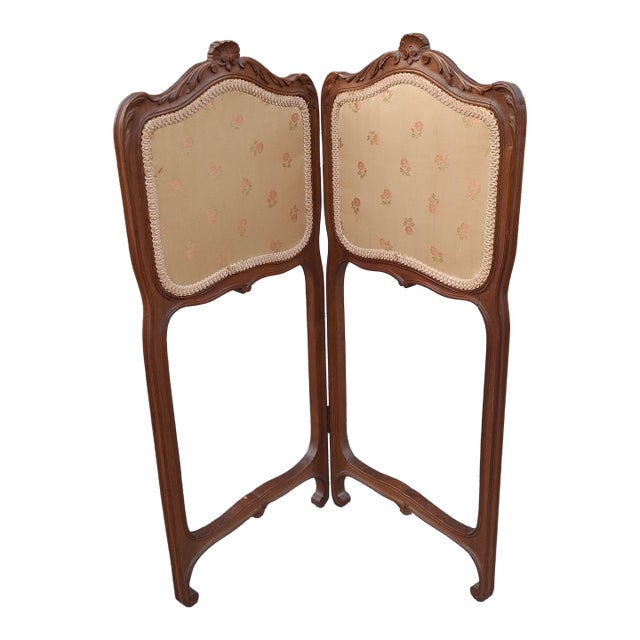 Early 20th Century Louis XV Style Carved Walnut Two-Fold Small Screen For Sale