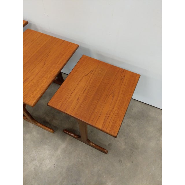 Set of Vintage Mid Century Modern Teak Nesting Tables by G Plan For Sale In New York - Image 6 of 9