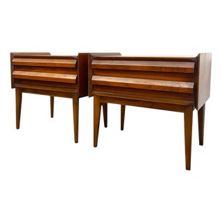 Vintage Lane First Edition Mid Century Modern Walnut Nightstand End Table Set by Lane Furniture, Pair For Sale
