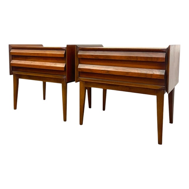 Vintage Lane First Edition Mid Century Modern Walnut Nightstand End Table Set by Lane Furniture, Pair For Sale