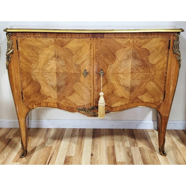French 19th CFrench Kings & Tulip Wood Inlaid Two Door Buffet Server Bar Commode For Sale - Image 3 of 17
