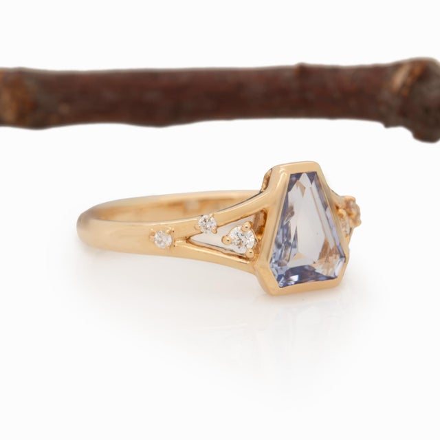 2020s 1.35cts Blue Sapphire Ring With Natural Diamond Accents: Solid 14k Gold, 8x6.5mm For Sale - Image 5 of 10