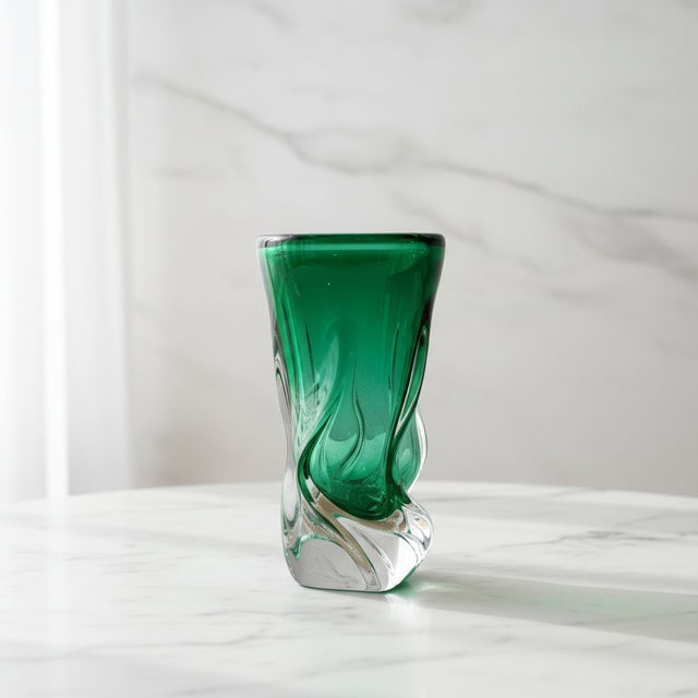 Handblown Art Glass Vase in Green by Josef Hospodka, 1960s For Sale - Image 4 of 7