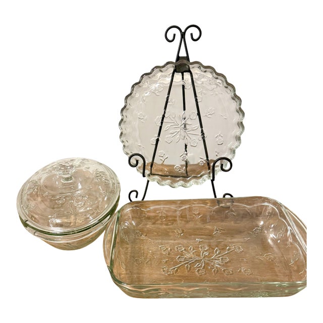 Mid 20th Century Anchor Hocking Savannah Bakeware Set - 4pcs For Sale