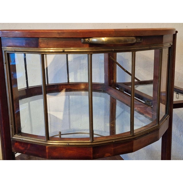 Art Deco Serving Bar Cart in Mahogany, Brass and Glass, 1920s For Sale - Image 6 of 14