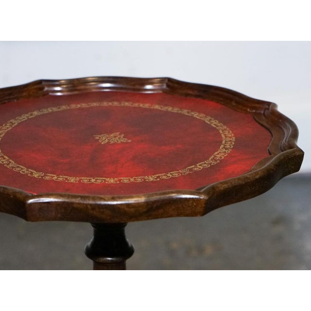 Vintage Burgundy Leather Gold Embossed Side End Wine Lamp Occasional Table For Sale - Image 5 of 13