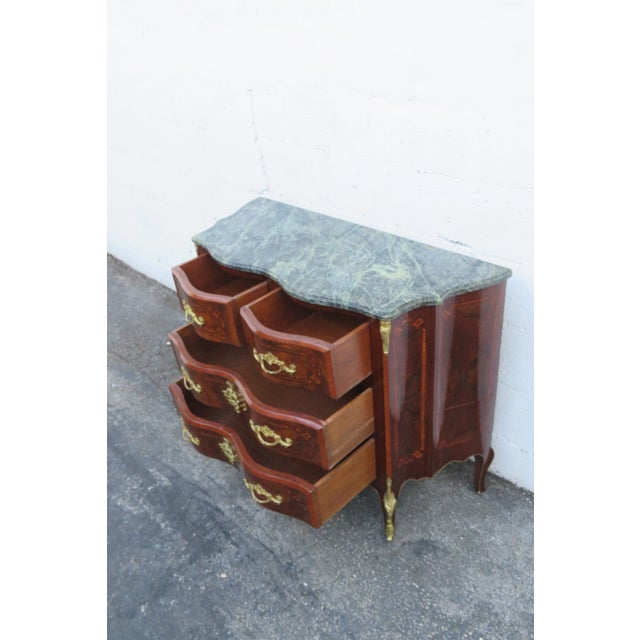 Late 20th Century French Marble Top Bombay Serpentine Inlay Commode Dresser Bathroom Vanity 6210 For Sale In Miami - Image 6 of 18