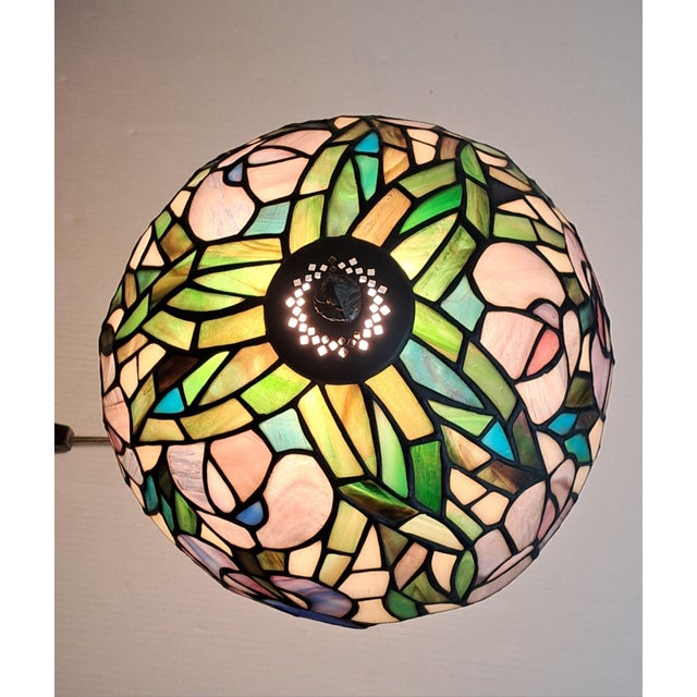 1970s Vintage 1970/80s Tiffany Style-Stained Glass Pansy Table Lamp Bronze Base 16" H For Sale - Image 5 of 10