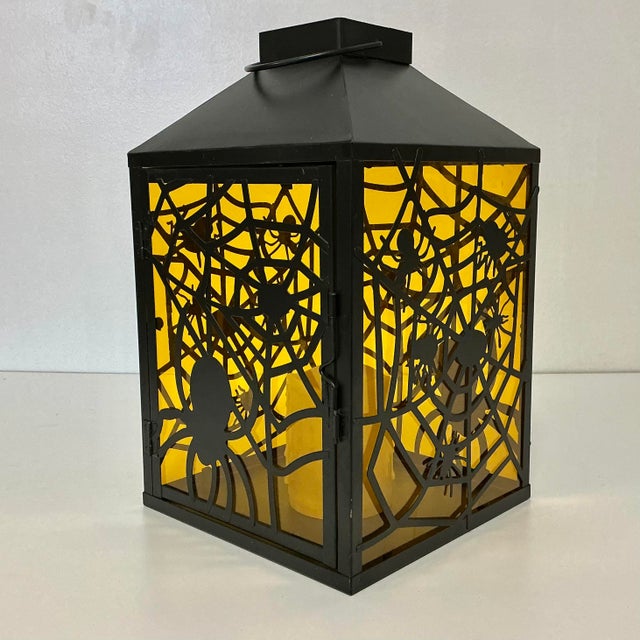 1980s Vintage Boho Chic Americana Halloween Spider Web Tole Lantern Candleholder. For Sale - Image 6 of 11