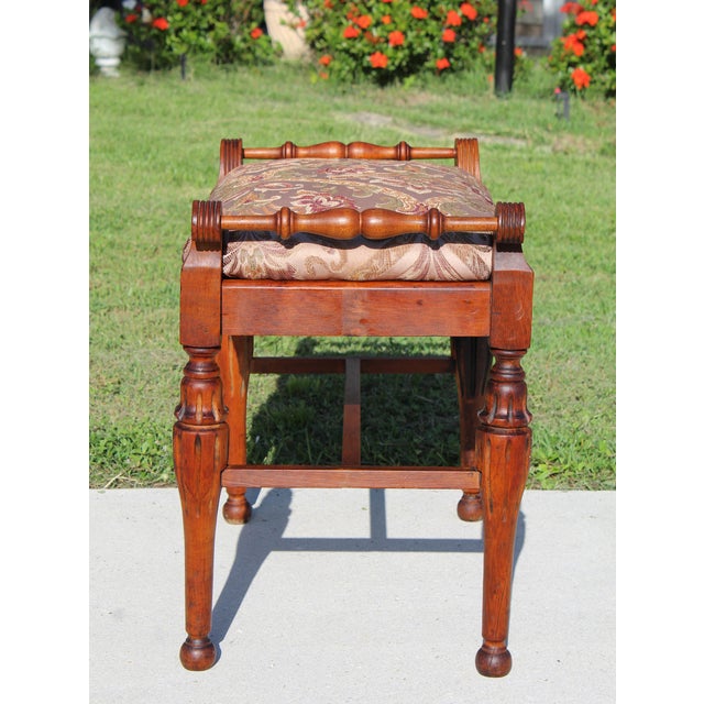 Mid-20th Century Traditional Cherry-Finish Vanity Bench With Pink & Brown Damask Upholstery For Sale In Naples, FL - Image 6 of 18