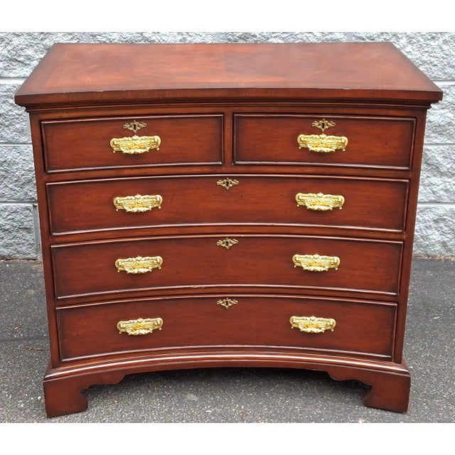 Mid 20th Century Federal Style Recessed Front Mahogany Five-Drawer Chest For Sale - Image 13 of 18