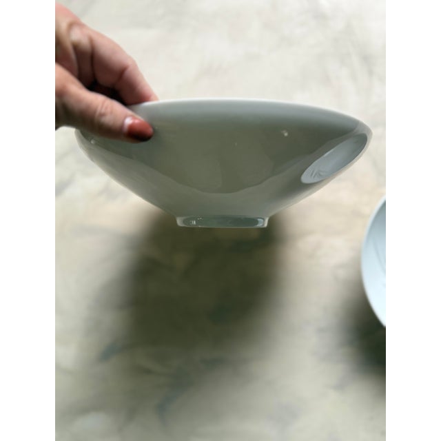 Mid-Century Modern 1950s Set of 2 Vintage Heinrich & Co. Bavaria Porcelain Serving Bowls – Grazie Pattern – 8.25” & 9.875” For Sale - Image 3 of 8