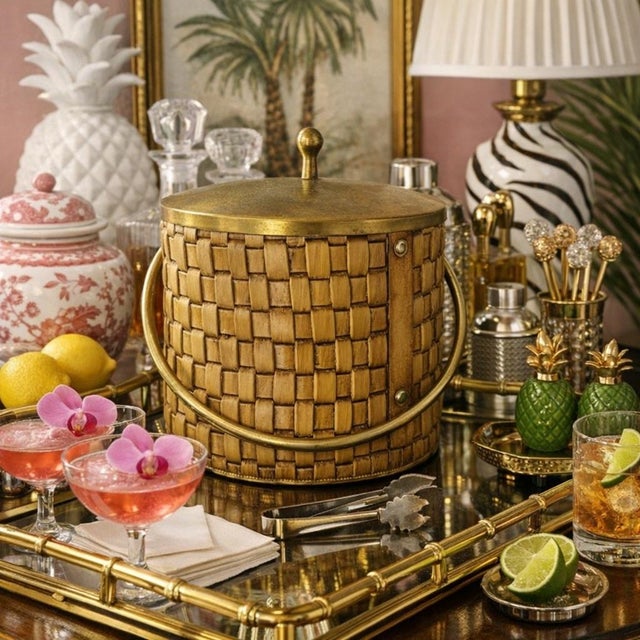 Vintage Mid Century Modern Woven Ice Bucket With Glass Liner & Brass Finish Lid. For Palm Beach Regency, British Colonial & Natural Decor. Heavy Pc. For Sale - Image 4 of 11