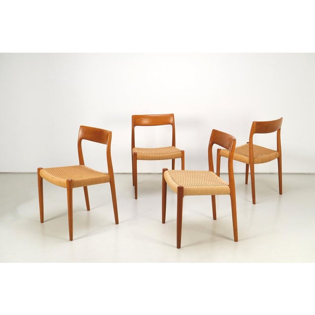 Mid-Century Modern Model 77 Dining Chairs in Teak with Papercord Seats by Niels O. Møller for J.L. Møllers, Denmark, 1959, Set of 4 For Sale - Image 3 of 14