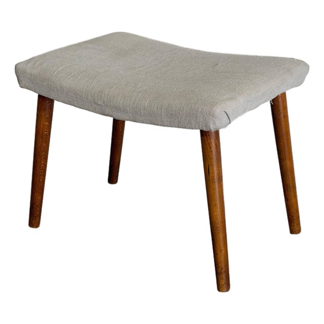 Beige Fabric Ottoman With Walnut Legs Mid-Century Modern 1960s For Sale
