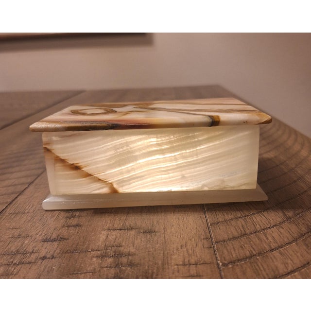 Mid-Century Modern Mid-Century Banded Onyx Trinket Box For Sale - Image 3 of 12