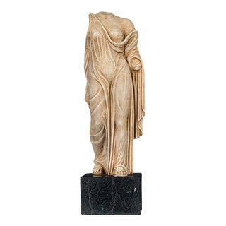 19th Century Statue of a Vestal, in Marble For Sale