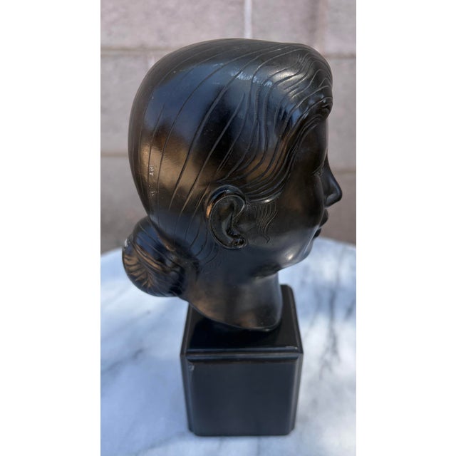 Ebony Mid-Century Modernist Patinated Bronze Bust of a Vietnamese Woman by Nguyen Thanh Le (Saigon, C. 1950s/1960s) For Sale - Image 8 of 12
