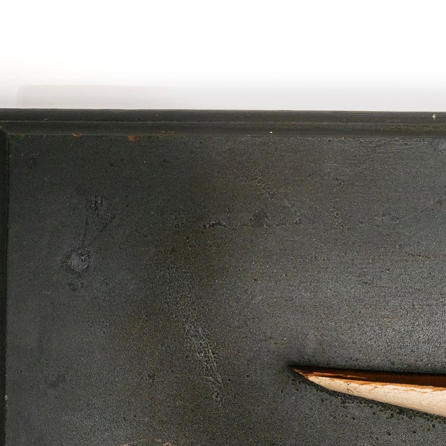 1900s f.w. Devoe & c.t. Reynolds Marine Paints Half-Hull Advertising Plaque “Columbia” For Sale In New York - Image 6 of 14