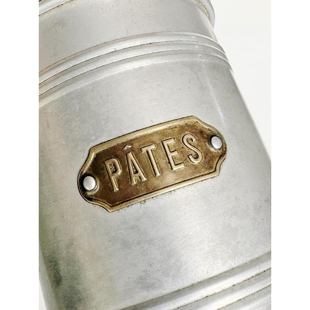 Provincial French Aluminium Kitchen Canisters, 1950s, Set of 6 For Sale - Image 14 of 17