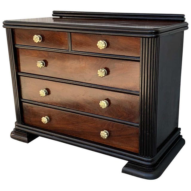 Brown French Art Deco Chest of Drawers With Ebonized Base and Columns For Sale - Image 8 of 8