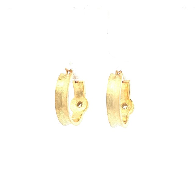Contemporary Late 20th Century Pair of Florentine Finish Hoops With Diamond For Sale - Image 3 of 3