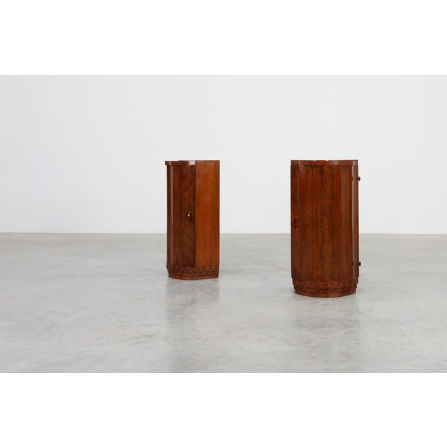 1920s Italian Art Deco Walnut Nightstands, 1920s, Set of 2 For Sale - Image 5 of 18