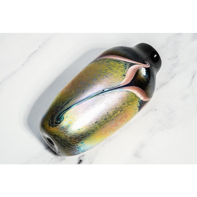 Large Steven Bradshaw Studio Vintage Glass Vase Signed 1983 American Art Glass Sculpture Iridescent Sculptural Home Accent Decor For Sale In New York - Image 6 of 15