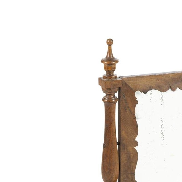 Furniture - Dressing table with tilting mirror - 19th century. Portuguese; 19th century in mahogany and mahogany root wood...