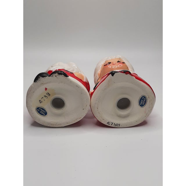 Mid 20th Century Mid C Lefton Mr and Mrs Santa Claus Christmas Salt Pepper Shaker For Sale - Image 5 of 7